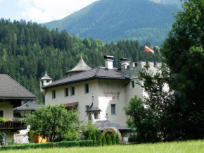 Отель Schloßburg Reiserhof  Целль-На-Циллере